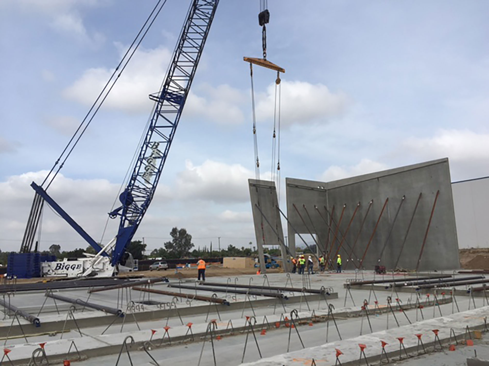 I215 Distribution Center Equity Building Services