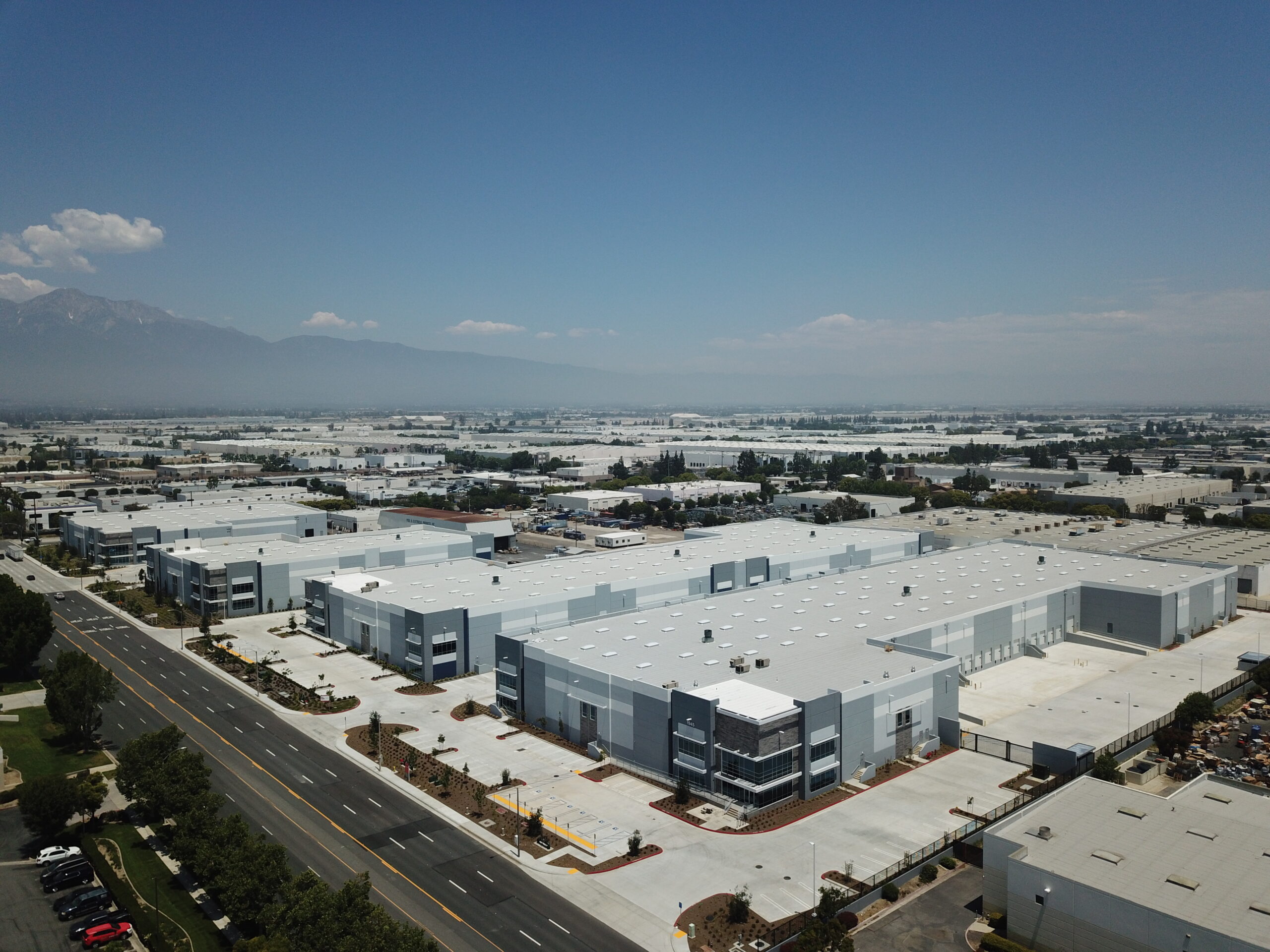 EBS And Penwood Real Estate Investment Management Announce Building for Sale